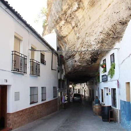 La Roca Encantada Setenil De Las Bodegas Екстериор снимка