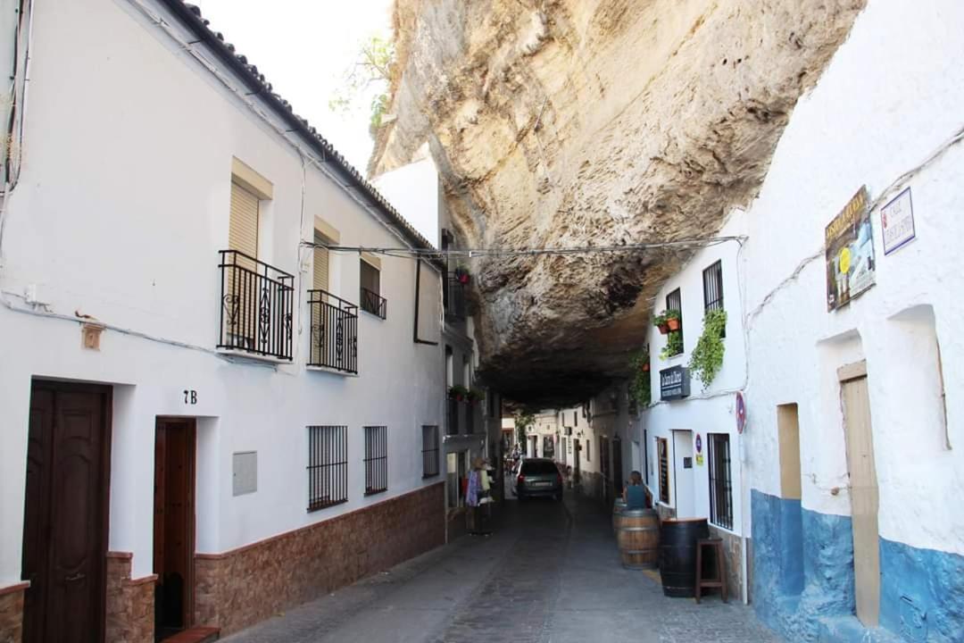 La Roca Encantada Setenil De Las Bodegas Екстериор снимка